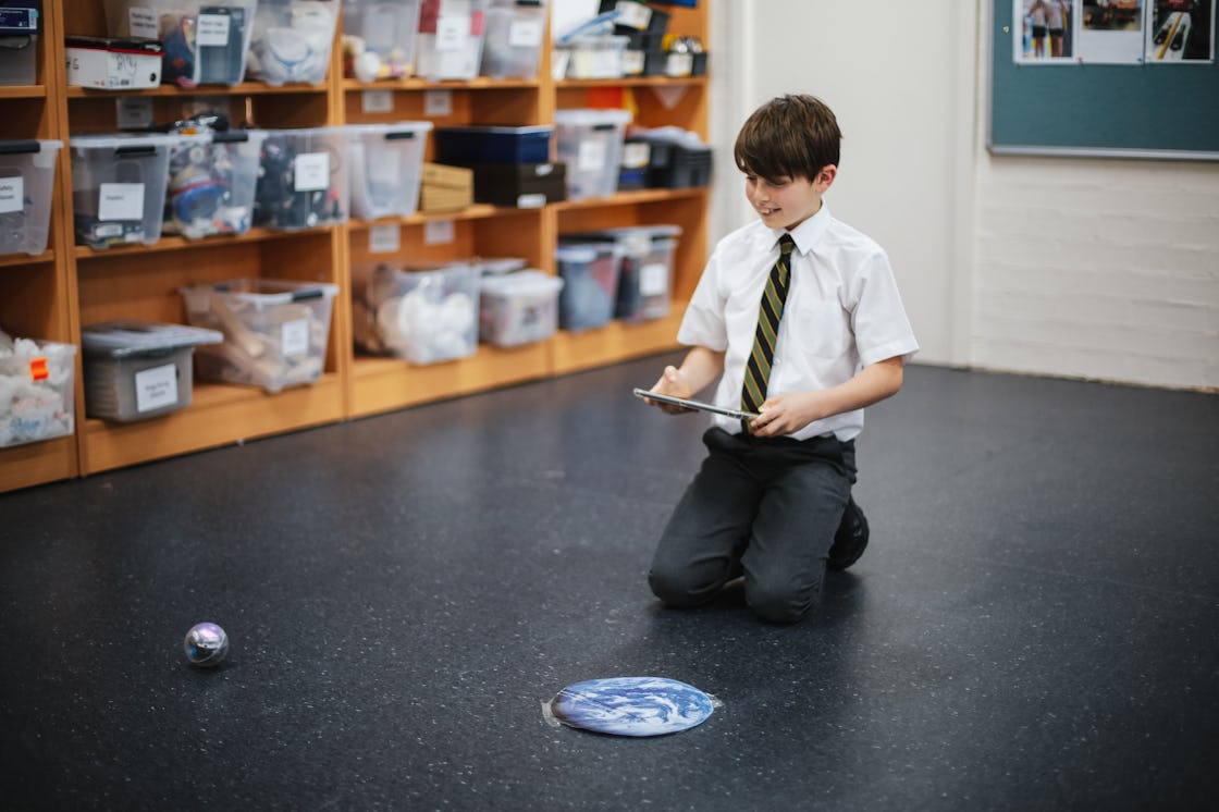K 6 Stem Lab Student